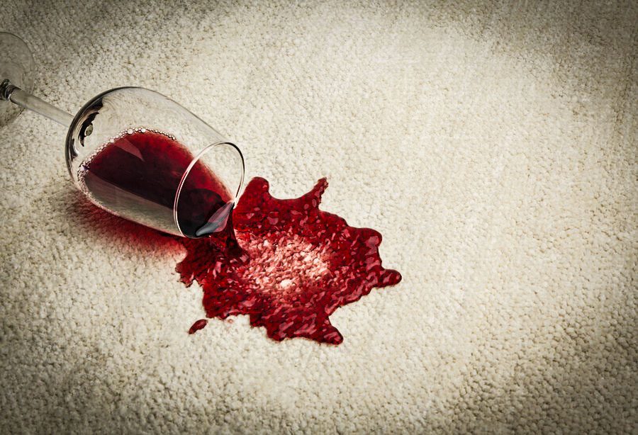 Come eliminare le macchie di vino